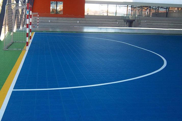 Revêtement de sol sportif modulaire indoor